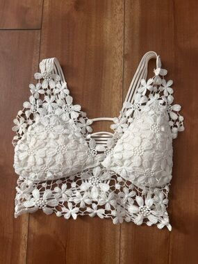 White Crochet Floral Bralette - New